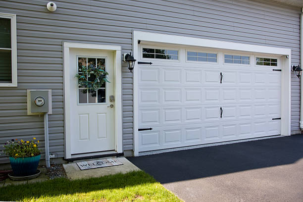 24/7 Emergency Garage Door Panel Replacement experts in Elberton, GA